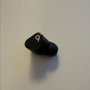 Black Beats Studio Replacement Earbud Left